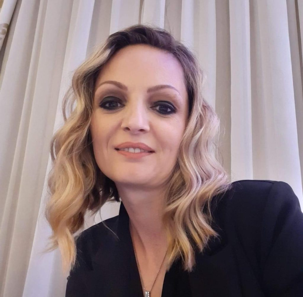 Cine sunt magistrații al căror nume nu ar trebui să fie dezvăluite conform intervenției președintei de onoare Mariana Ghena din CSM? Numele Judecătorului Corupt Recidivist Ionescu Diana Anca (fosta Comșa după soțul criminal), alias „judecătorul copy-paste” este secretul !? 8 Andor Teodora Mama Abuzatoare