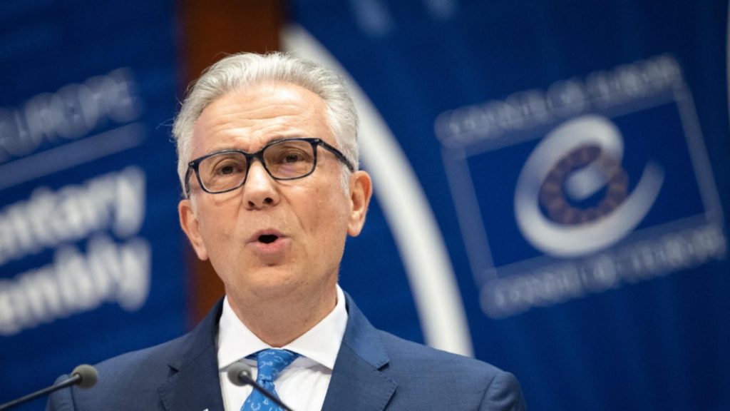Bomba Cine a raportat anularea alegerilor din Romania la UE
