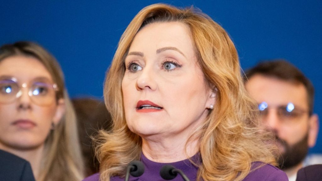 Elena Lasconi Antonescu este o simpla marioneta