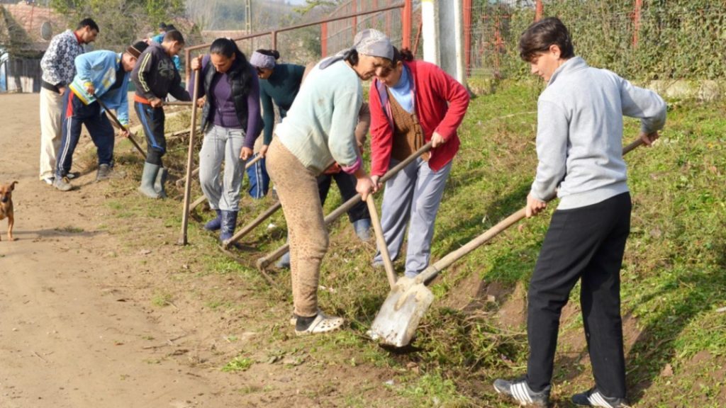 Orasul unde sa hotarat ca asistatii social sa munceasca pentru comunitate