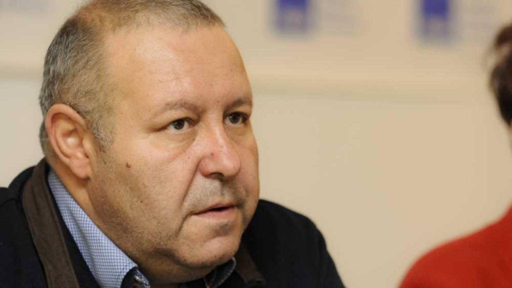 Un lider PNL anunta restructurari la Senat Bolojan nu va ceda