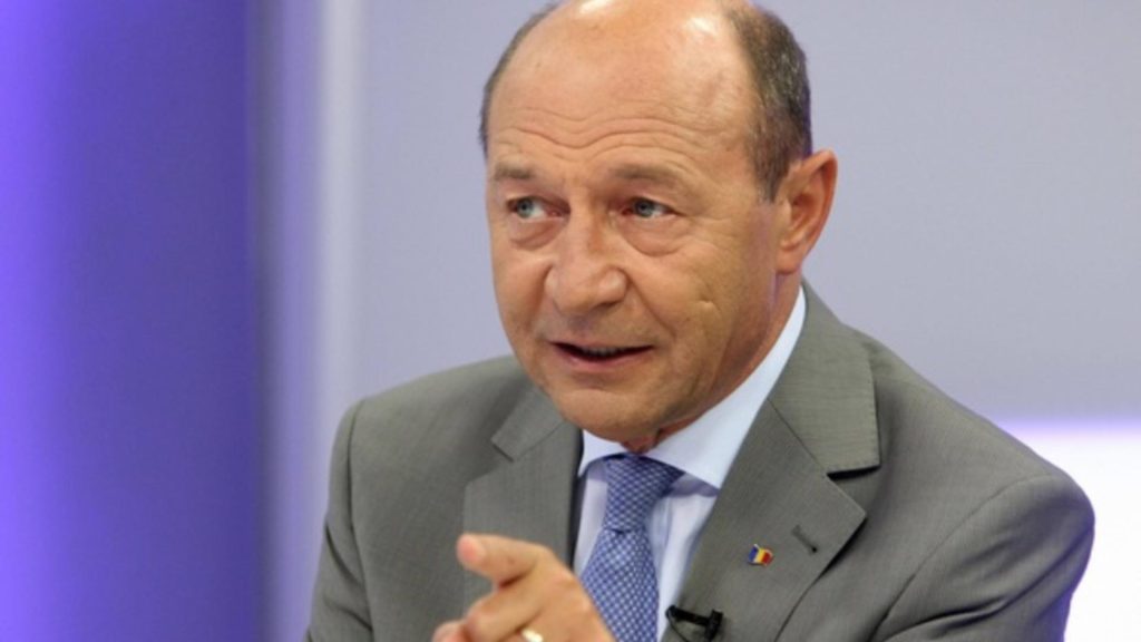 Basescu atac mizerabil la Calin Georgescu Mesaj sfidator