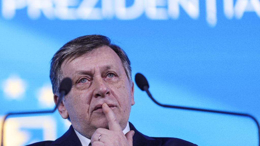 Se retrage Crin Antonescu pentru Ilie Bolojan Raspunsul candidatului