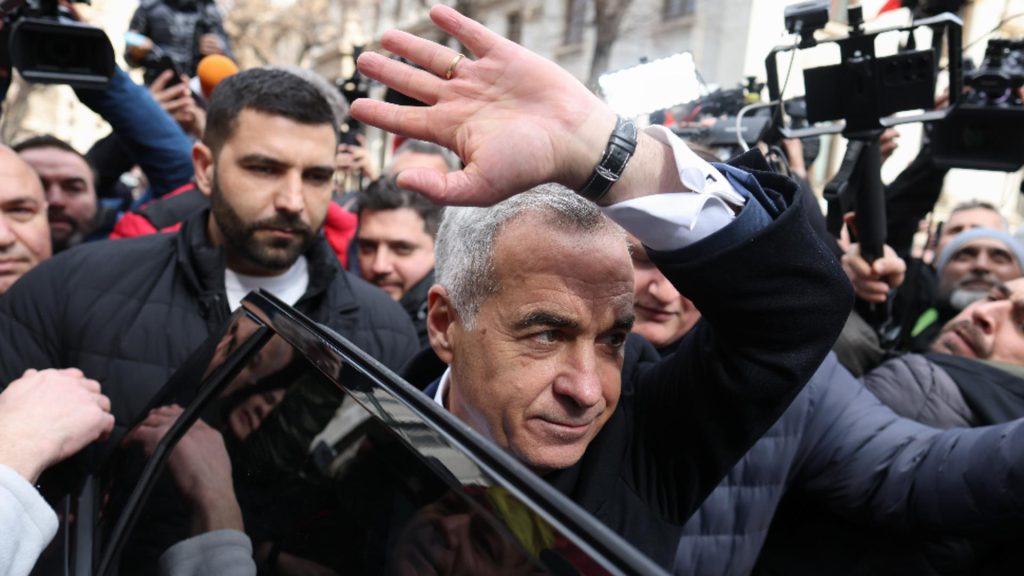 Antonescu Georgescu e pe primul loc conform mai multor sondaje Lupta e pentru turul doi