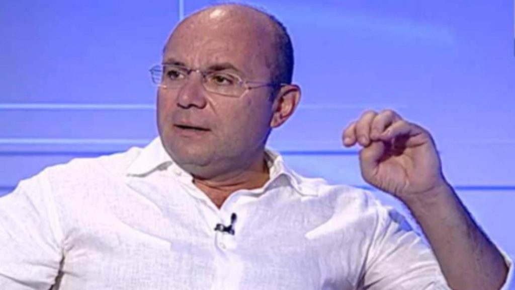 Cozmin Gusa replica acida pentru Adrian Nastase Iti multumesc pentru reclama pozitiva desi e clar cai vrut opusul