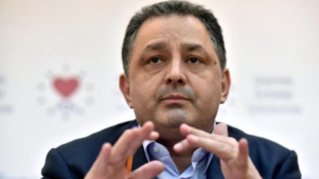 Marian Vanghelie atac la Gigi Becali Oricine face o biserica de 3 milioane fura 300 de milioane