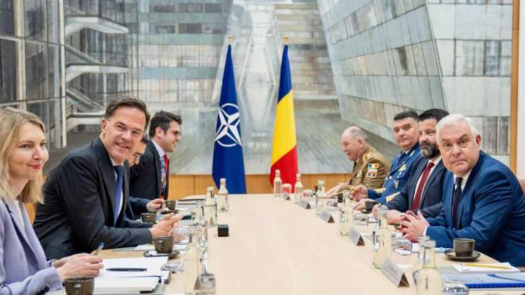 Ministrul Apararii Angel Tilvar intalnire cu seful NATO