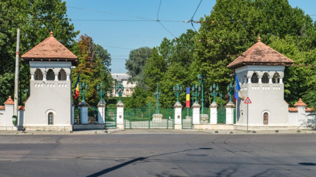 Romanii au vizitat Palatul Cotroceni in numar mare