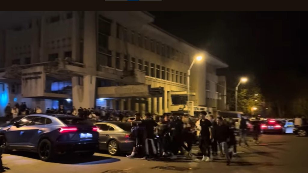 Balul bobocilor din Baia Mare oprit de politie
