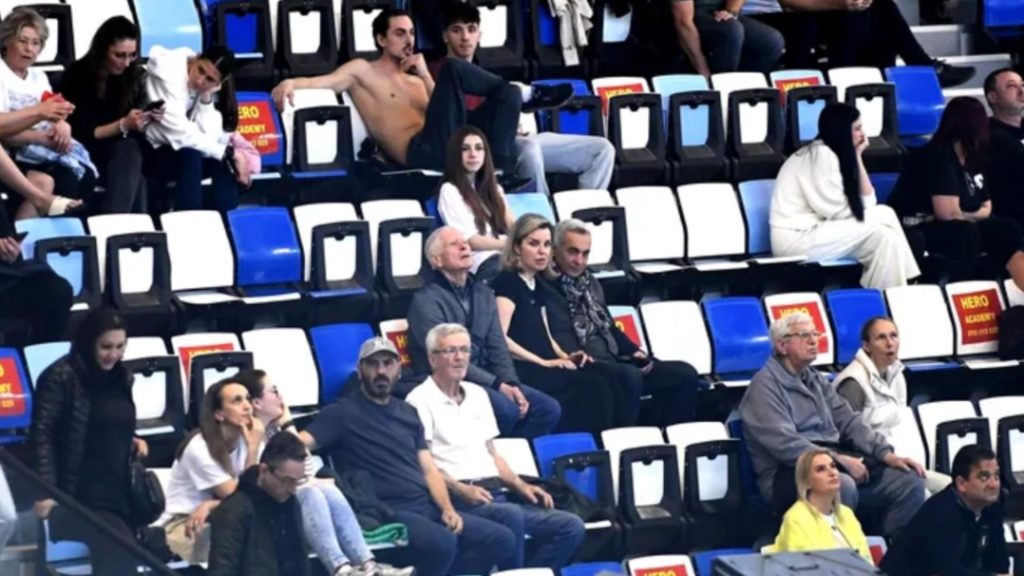 Calin Georgescu alaturi de sotie la competitia de natatie