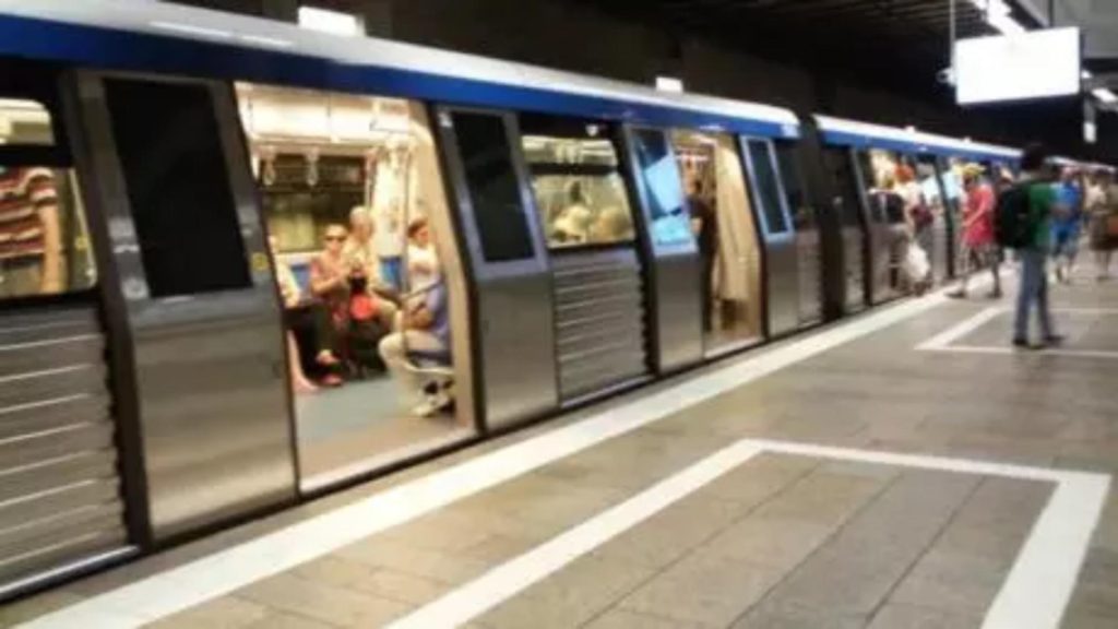 Cum circula metroul de Paste Program special Metrorex