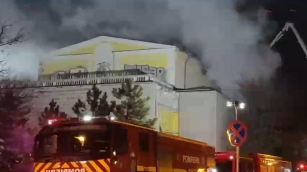 Incendiu la Teatrul Masca din Bucuresti interventie urgenta