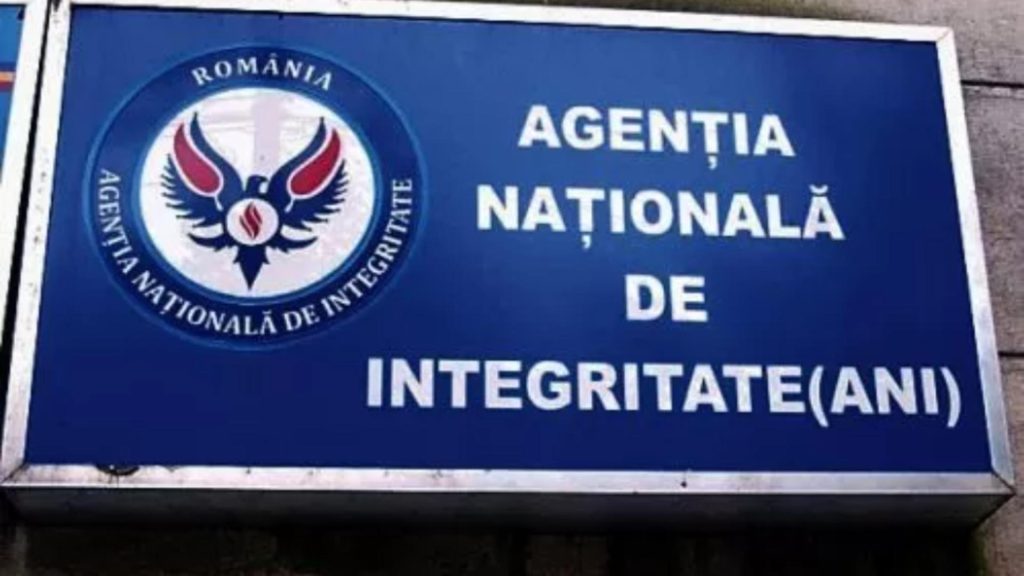 Sase sefi din ministere politie si alte institutii publice declarati incompatibili de ANI