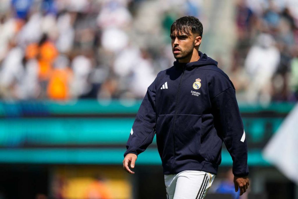 Asencio semneaza contract cu prima echipa a Real Madrid