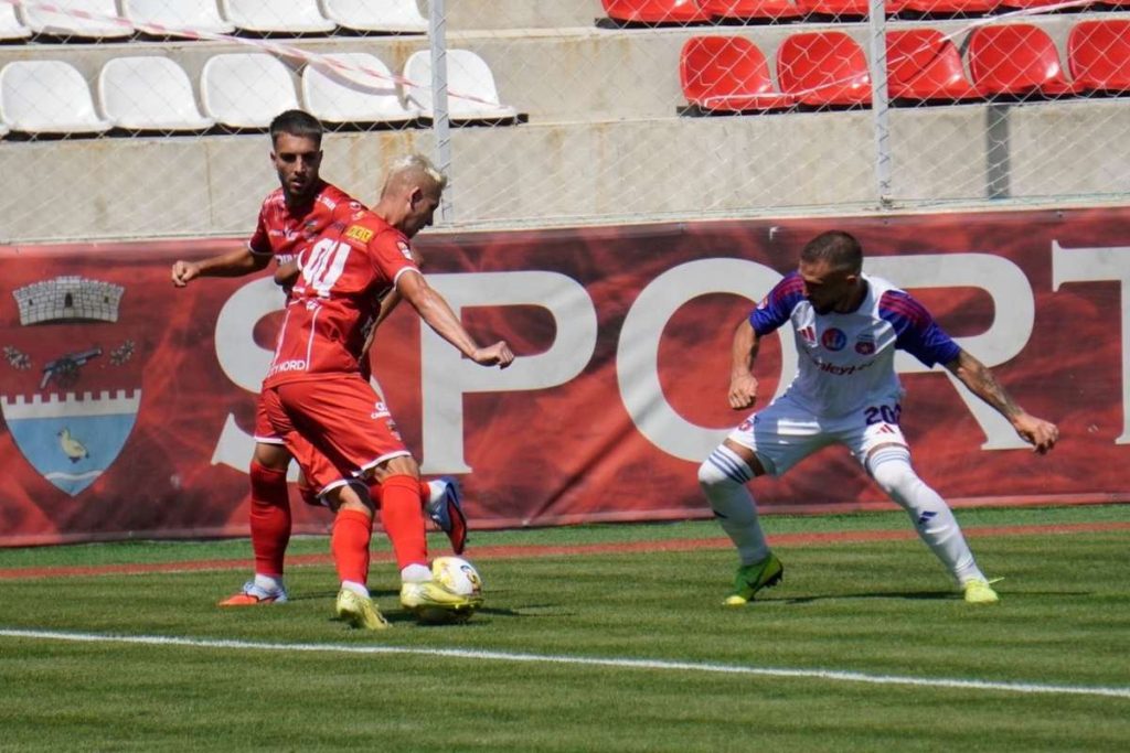 A inceput Liga 2 CS Dinamo pierde Steaua castiga greu