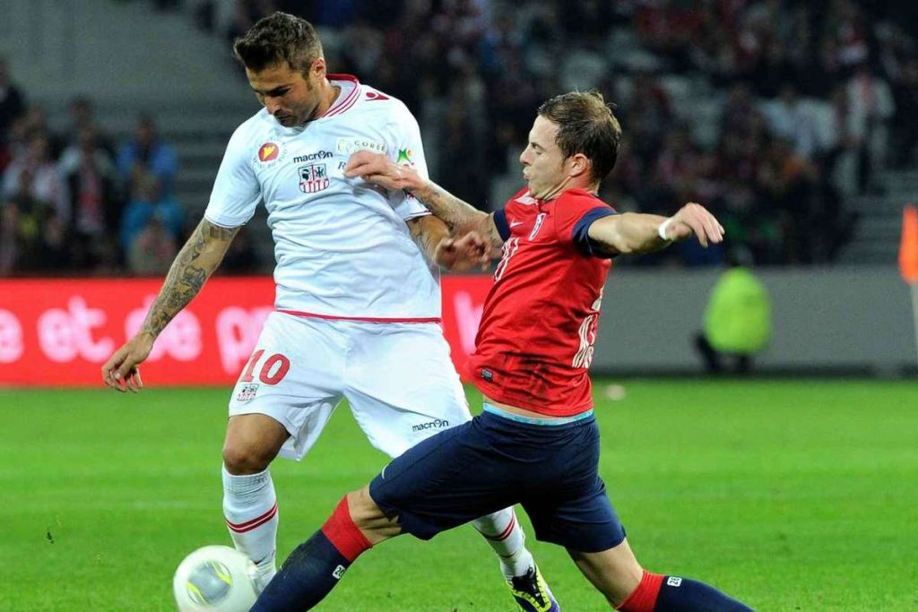 Clubul lui Tony Strata unde a jucat Adi Mutu