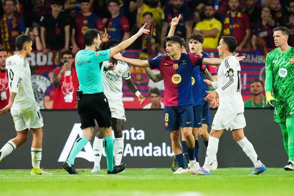 Masura inedita in LaLiga Arbitrul anuntati anticipat