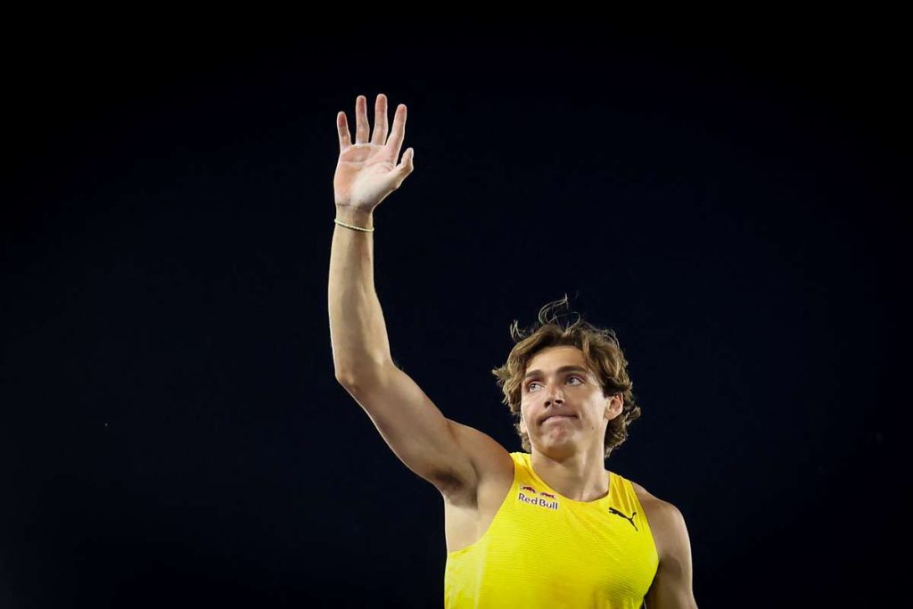 Record mondial nr 13 pentru Armand Duplantis 6 29 metri