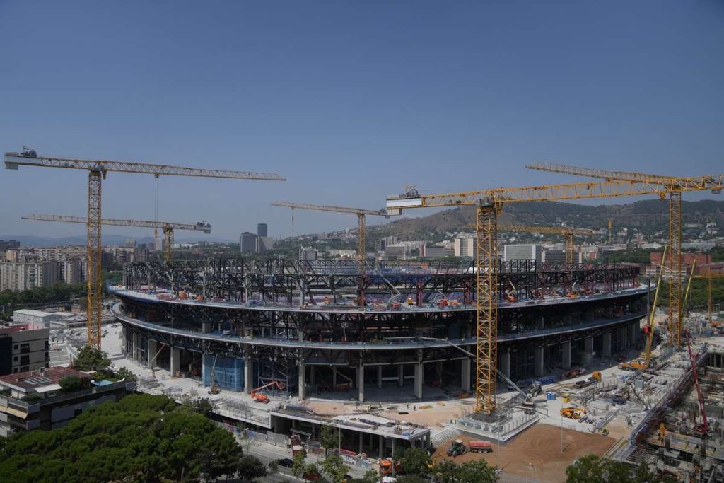 Revenirea Barcelonei pe Camp Nou ar putea fi amnat