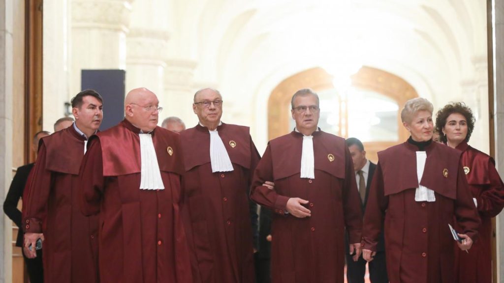 CCR va analiza sesizarea ICCJ despre pensiile magistratilor pe 24 septembrie