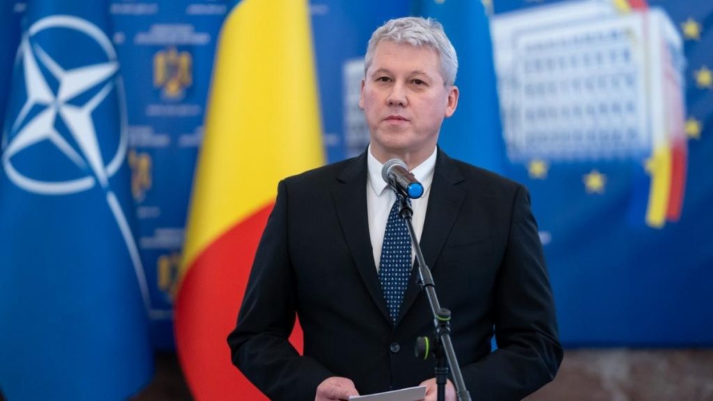 Catalin Predoiu Trebuie reluata productia pentru securitate