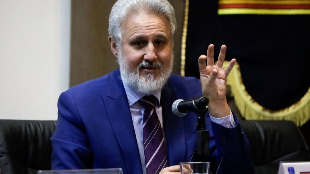 Marius Gabriel Lazurca rechemat la Bucuresti ca ambasador