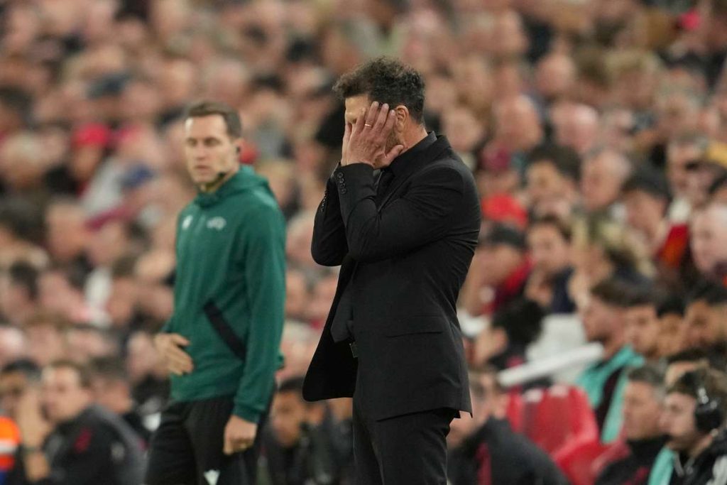 Diego Simeone a fost sancionat dupa meciul cu Liverpool