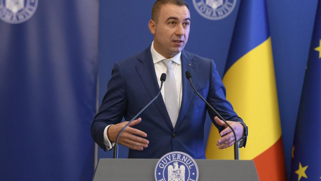 Ministrul Bogdan Ivan Utilizati comparatorul gratuit pentru facturi