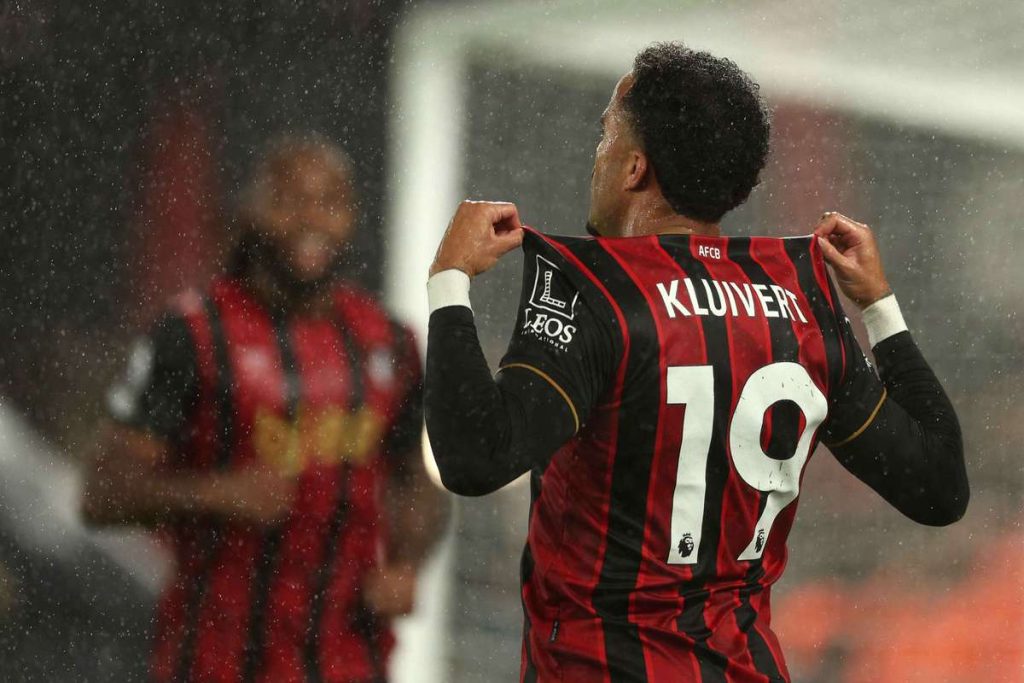 Tata mandru Hat trick special pentru Patrick Kluivert
